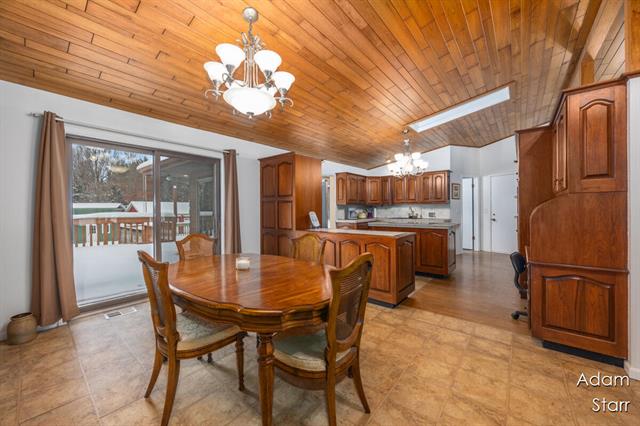 Builiding view seven for 945 60Th, Wyoming, MI. 49509