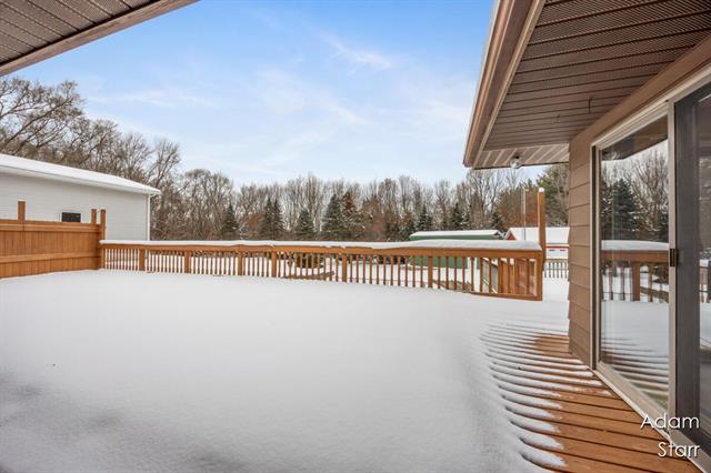 Builiding view thirty eight for 945 60Th, Wyoming, MI. 49509