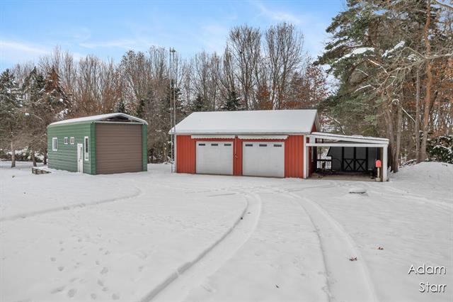 Builiding view thirty nine for 945 60Th, Wyoming, MI. 49509