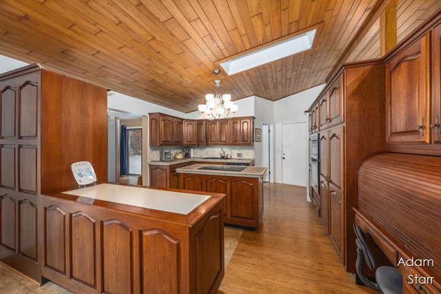 Builiding view twelve for 945 60Th, Wyoming, MI. 49509