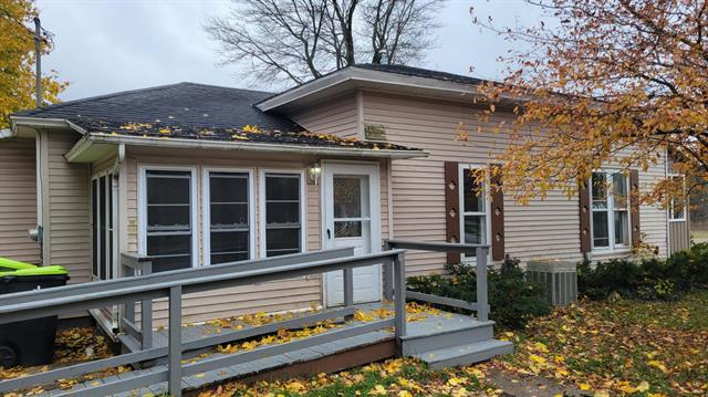 Builiding view one for 726 Lafayette, Greenville, MI. 48838