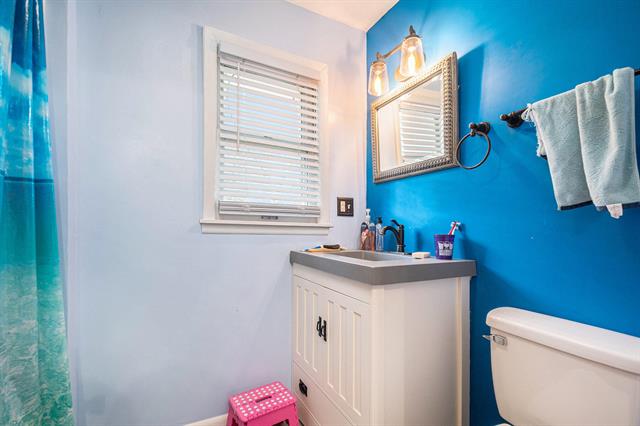 Builiding view eleven for 24998 Lakeshore, Dowagiac, MI. 49047