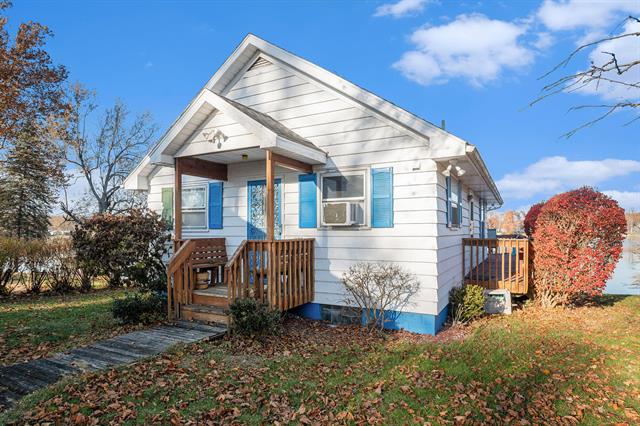 front view for 24998 Lakeshore Drive, Dowagiac, Mi. 49047