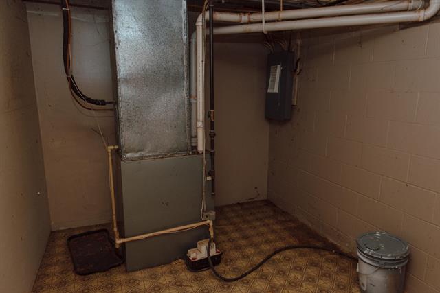 Builiding view thirty three for 11300 Six Lakes, Six Lakes, MI. 48886