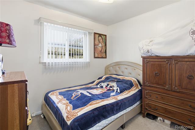 Builiding view eleven for 1372 Moulin, Madison Heights, MI. 48071