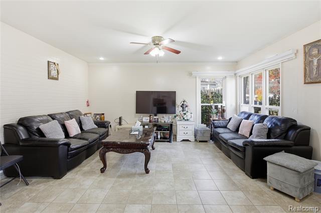 Builiding view five for 1372 Moulin, Madison Heights, MI. 48071