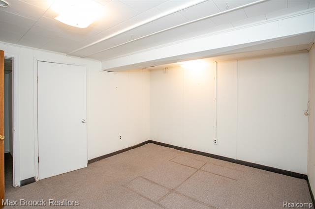 Builiding view fifty for 31310 E Stonewood, Farmington, MI. 48334