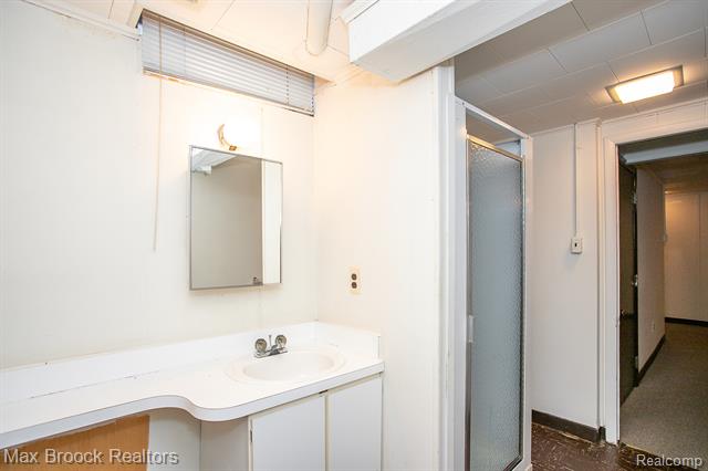 Builiding view forty eight for 31310 E Stonewood, Farmington, MI. 48334