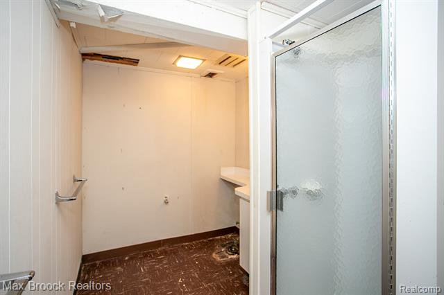 Builiding view forty seven for 31310 E Stonewood, Farmington, MI. 48334