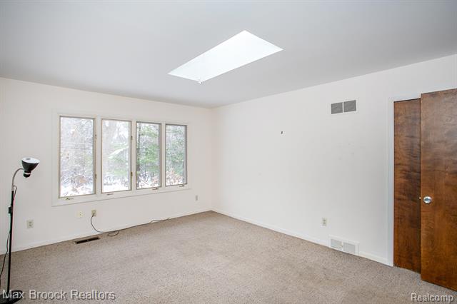 Builiding view thirty three for 31310 E Stonewood, Farmington, MI. 48334