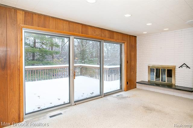 Builiding view twenty six for 31310 E Stonewood, Farmington, MI. 48334