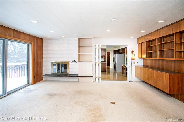 Builiding view twenty three for 31310 E Stonewood, Farmington, MI. 48334