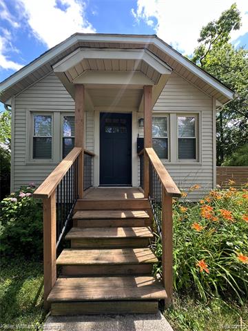 front view for 30438 Fairfax St, Southfield, Mi. 48076