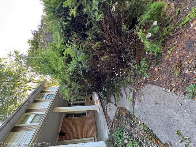 Builiding view one for 30301 Spring River, Southfield, MI. 48076