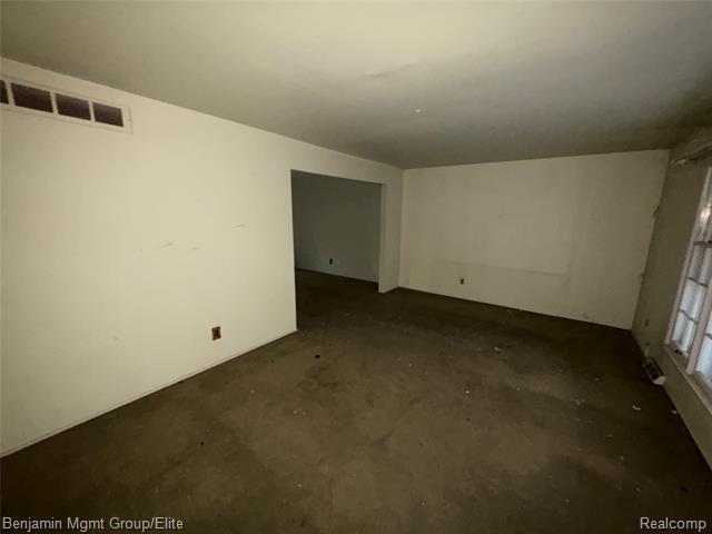 Builiding view six for 30301 Spring River, Southfield, MI. 48076