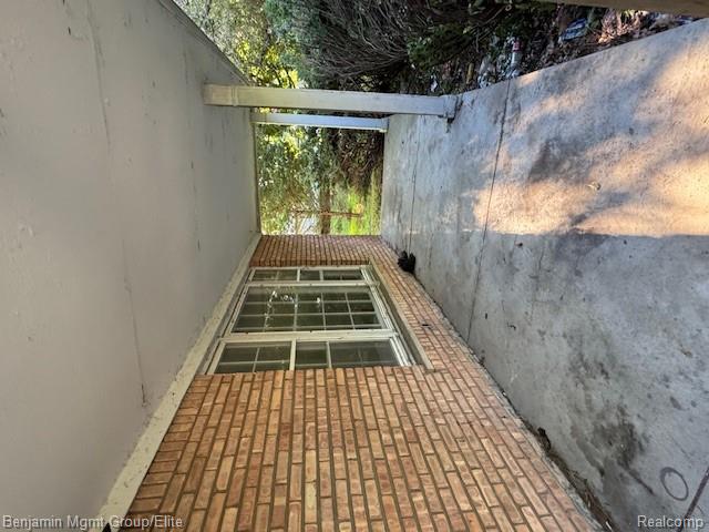 Builiding view two for 30301 Spring River, Southfield, MI. 48076