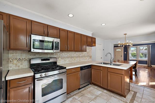 Builiding view eleven for 30475 Brentwood, Southfield, MI. 48076