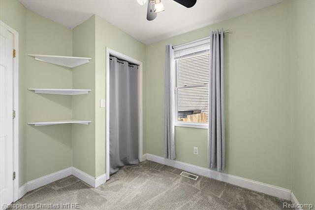 Builiding view seventeen for 30475 Brentwood, Southfield, MI. 48076