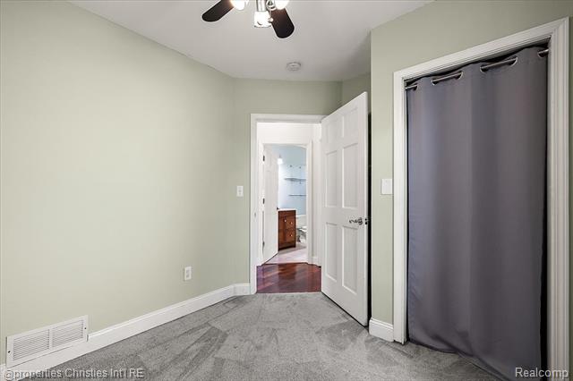 Builiding view sixteen for 30475 Brentwood, Southfield, MI. 48076
