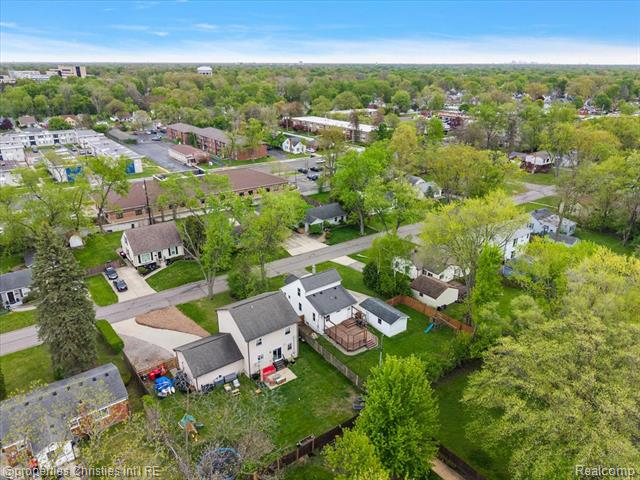 Builiding view thirty nine for 30475 Brentwood, Southfield, MI. 48076