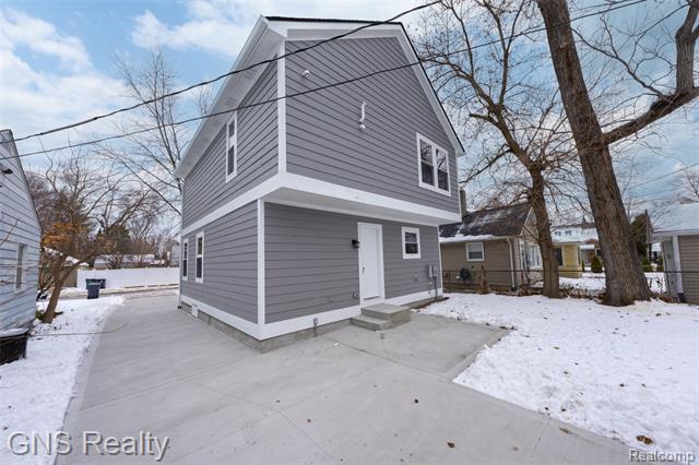 Builiding view four for 718 Devillen, Royal Oak, MI. 48073