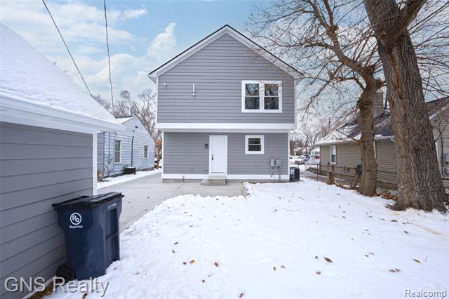 Builiding view six for 718 Devillen, Royal Oak, MI. 48073