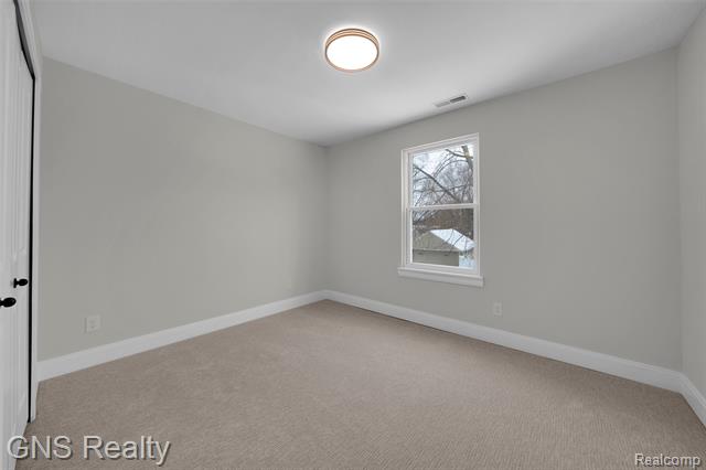 Builiding view twenty seven for 718 Devillen, Royal Oak, MI. 48073