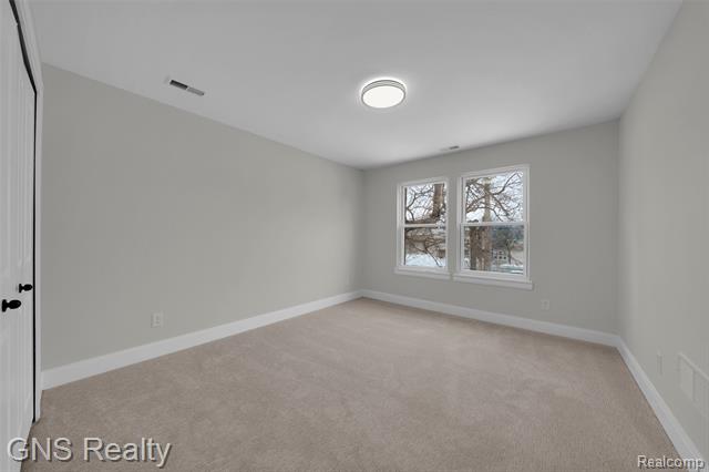 Builiding view twenty two for 718 Devillen, Royal Oak, MI. 48073