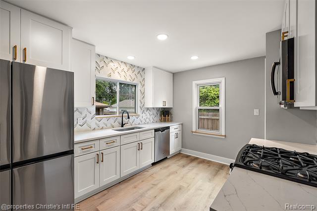 Builiding view nine for 3022 N Blair, Royal Oak, MI. 48073