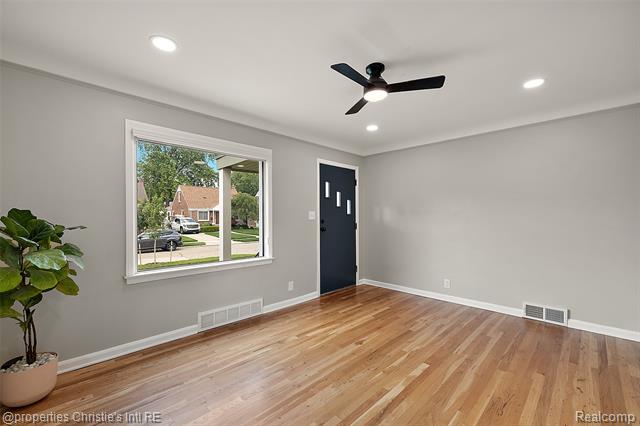 Builiding view seven for 3022 N Blair, Royal Oak, MI. 48073