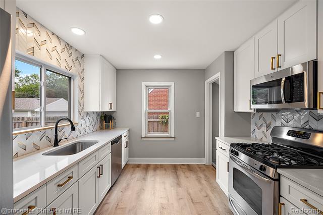 Builiding view ten for 3022 N Blair, Royal Oak, MI. 48073