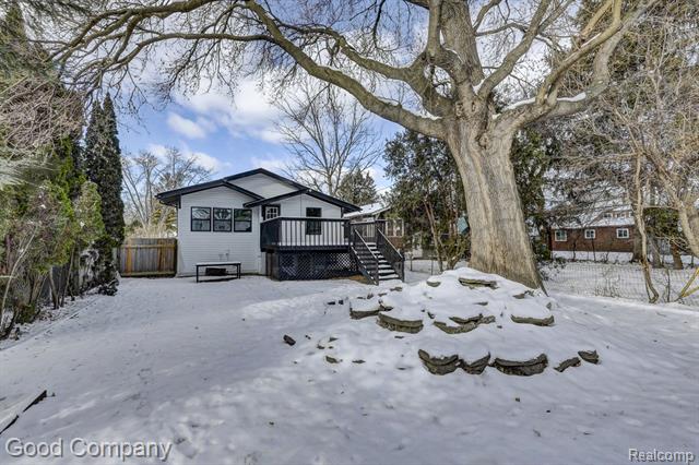 Builiding view fifty five for 3110 N Main, Royal Oak, MI. 48073