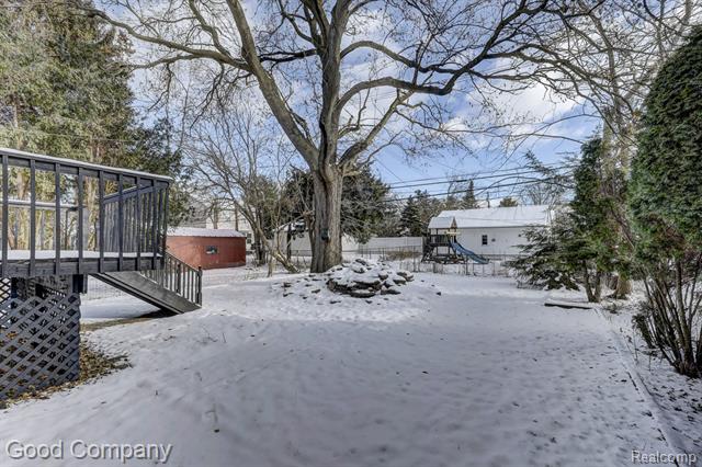 Builiding view fifty three for 3110 N Main, Royal Oak, MI. 48073