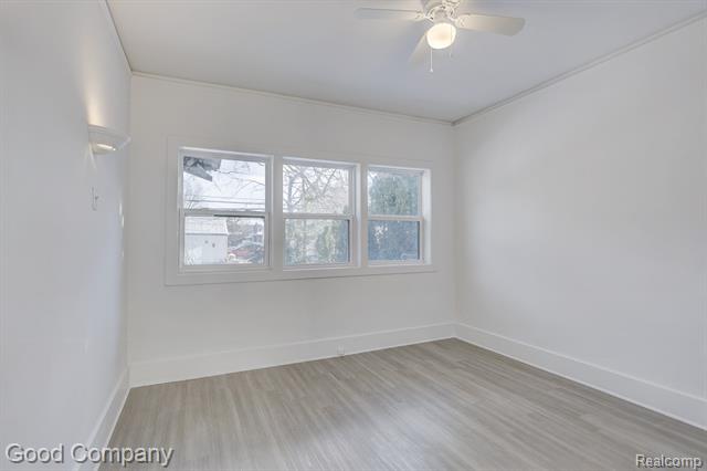 Builiding view forty one for 3110 N Main, Royal Oak, MI. 48073