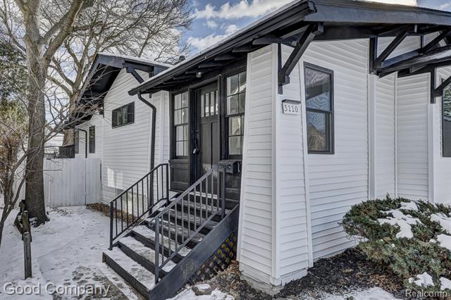 Builiding view sixty one for 3110 N Main, Royal Oak, MI. 48073