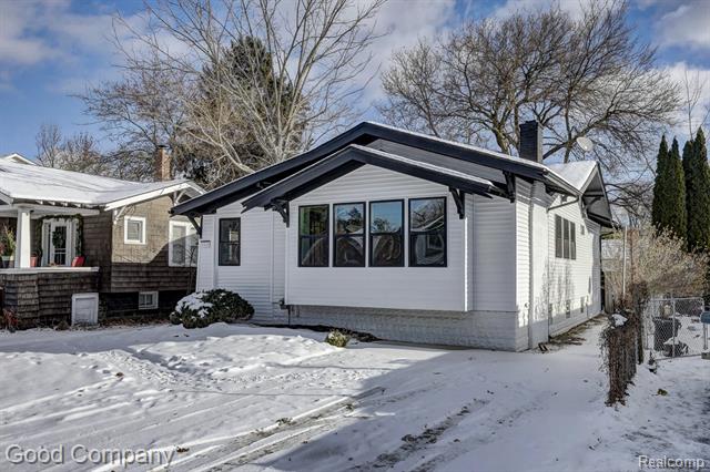 Builiding view sixty three for 3110 N Main, Royal Oak, MI. 48073