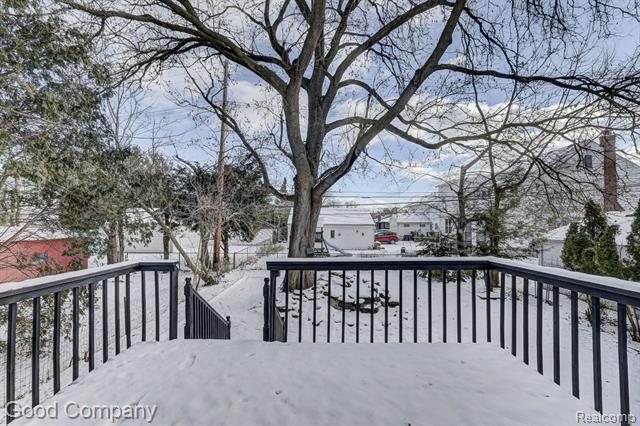 Builiding view sixty for 3110 N Main, Royal Oak, MI. 48073