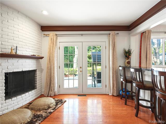 Builiding view eight for 19938 S Waltham, Franklin, MI. 48025