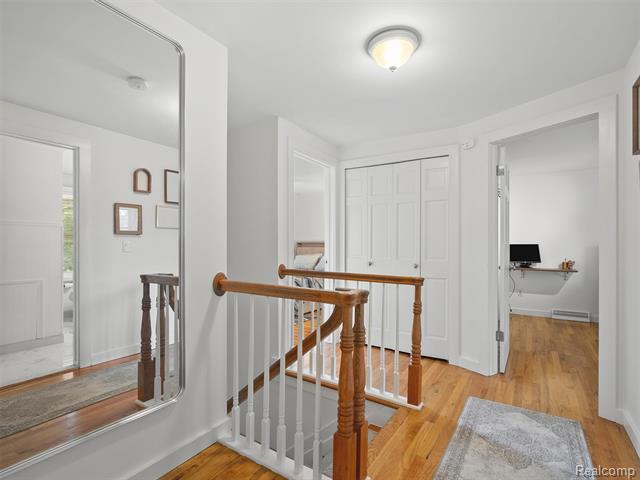 Builiding view nine for 19938 S Waltham, Franklin, MI. 48025