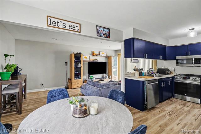 Builiding view seven for 29261 Marshall, Southfield, MI. 48076