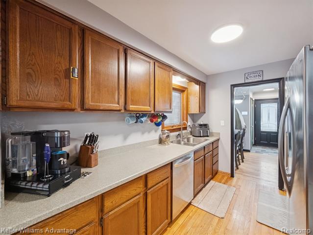 Builiding view eleven for 3107 Maplewood, Royal Oak, MI. 48073