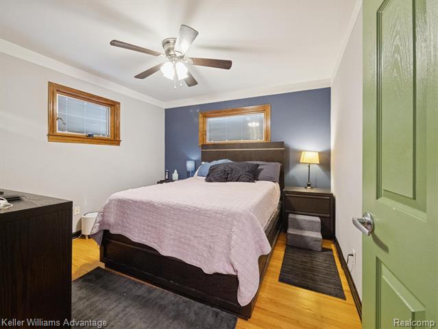 Builiding view seventeen for 3107 Maplewood, Royal Oak, MI. 48073