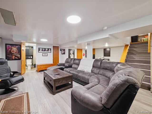 Builiding view thirty one for 3107 Maplewood, Royal Oak, MI. 48073