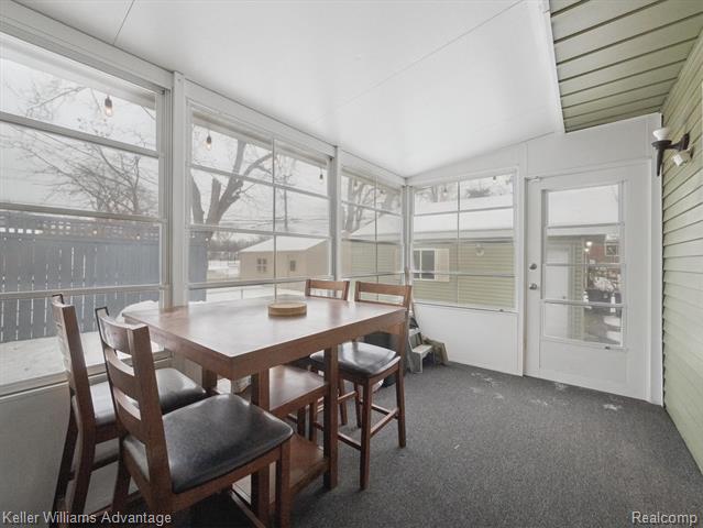 Builiding view twenty three for 3107 Maplewood, Royal Oak, MI. 48073