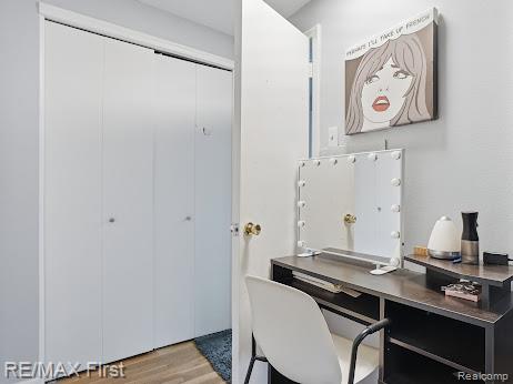 Builiding view twenty eight for 31112 Pickwick, Franklin, MI. 48025