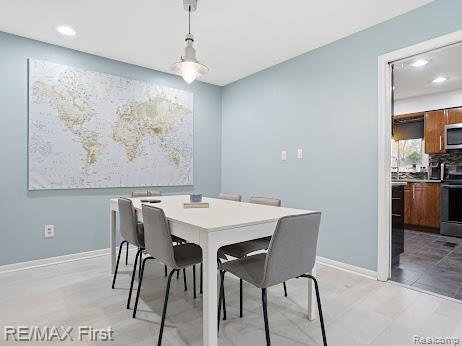 Builiding view twenty two for 31112 Pickwick, Franklin, MI. 48025