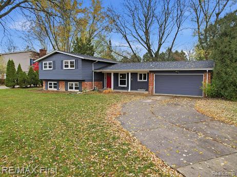 front view for 31112 Pickwick Ln, Franklin, Mi. 48025