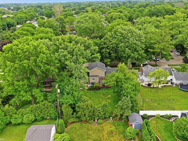 Builiding view forty four for 2622 Bembridge, Royal Oak, MI. 48073