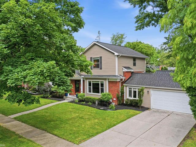 Builiding view forty for 2622 Bembridge, Royal Oak, MI. 48073