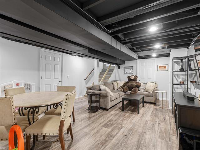 Builiding view twenty one for 2622 Bembridge, Royal Oak, MI. 48073